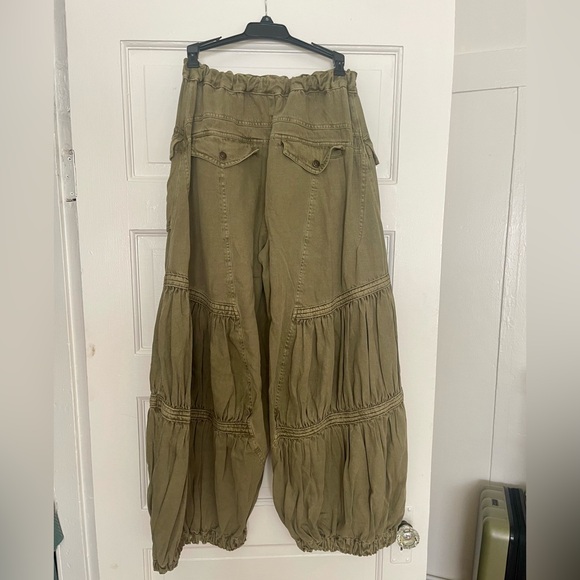 NWOT Free People Parachute Pants in Washed Army Green | Size S - Picture 6 of 13